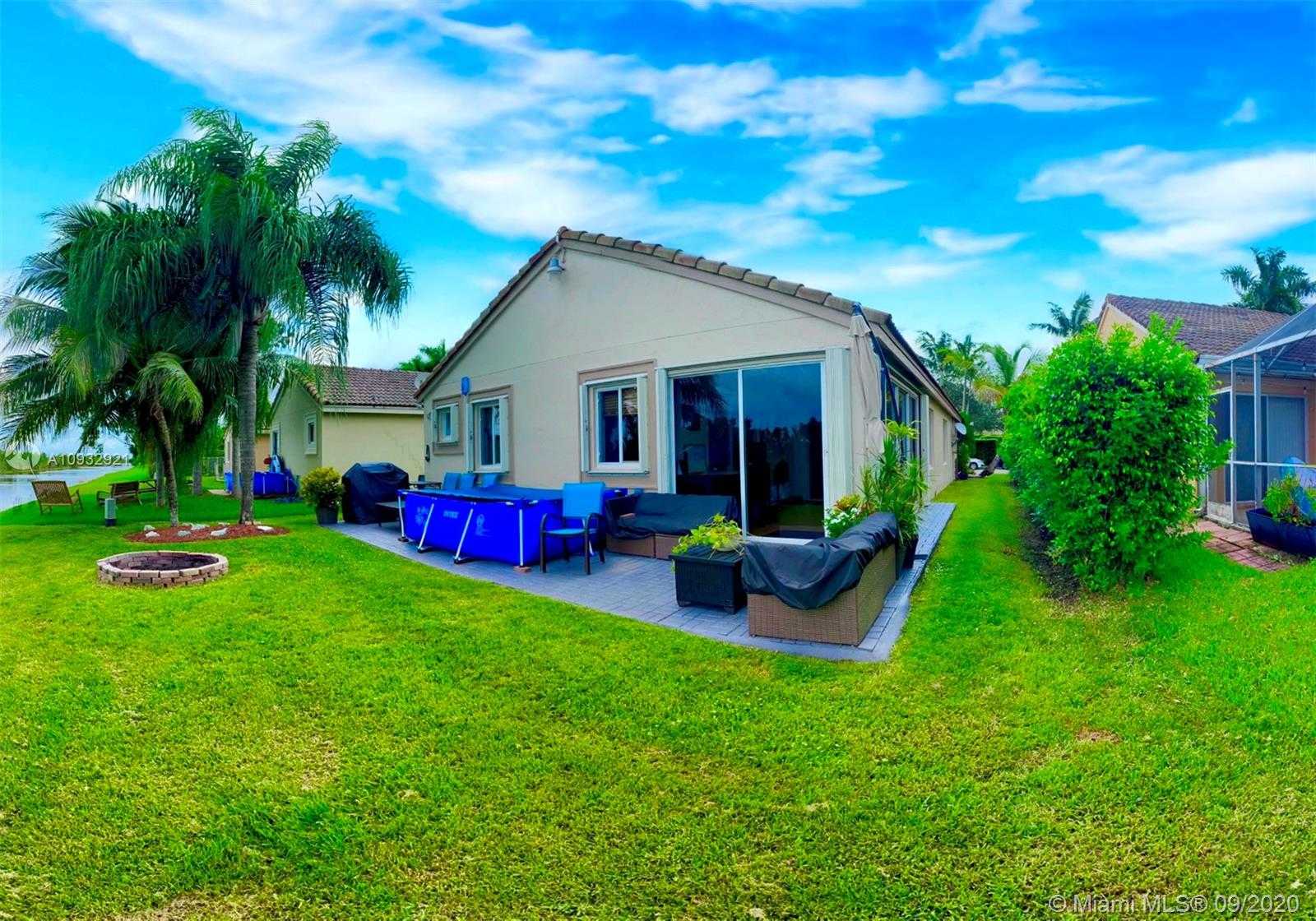 Small Image of 1284 CANARY ISLAND DR, Weston Number 21