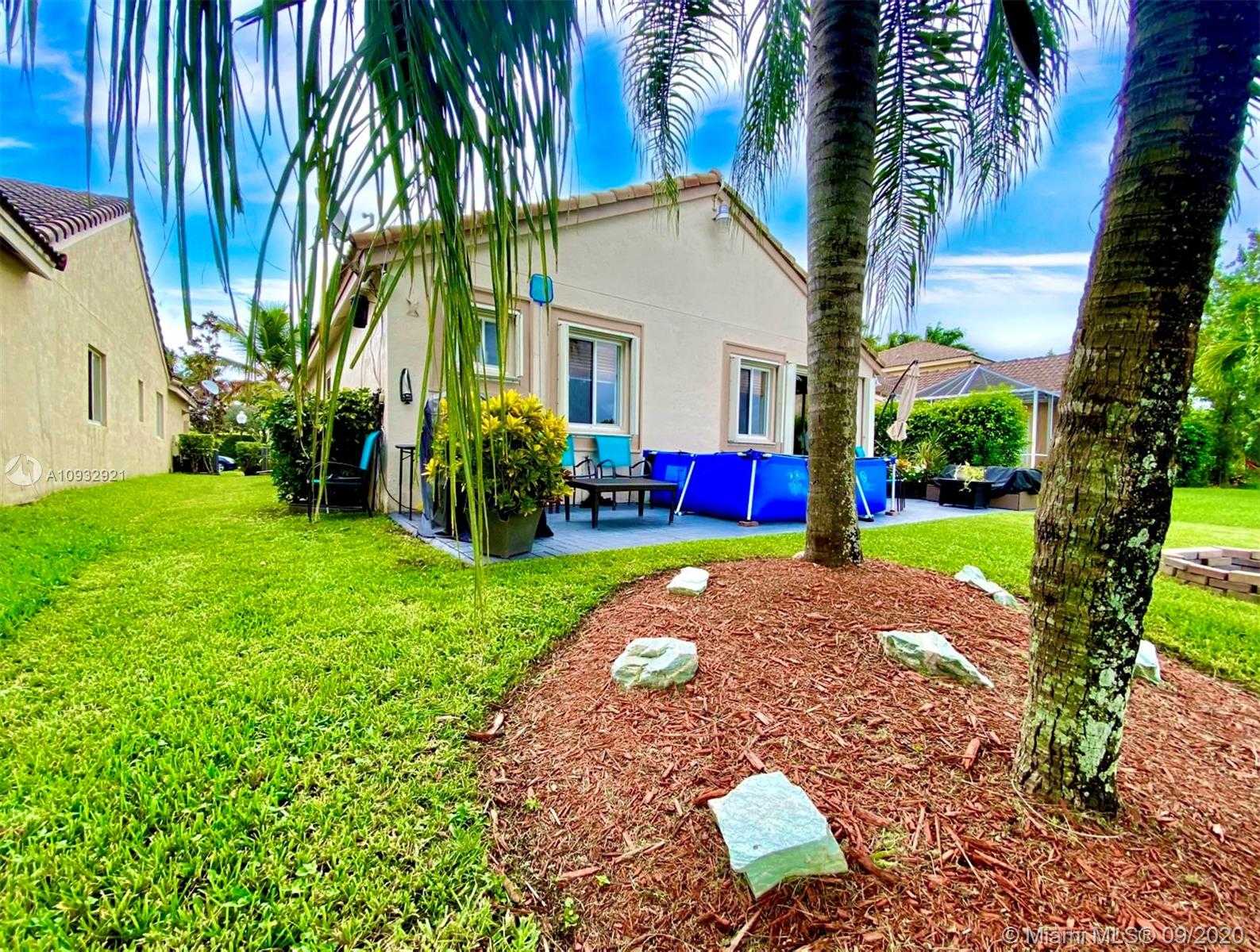 Small Image of 1284 CANARY ISLAND DR, Weston Number 22