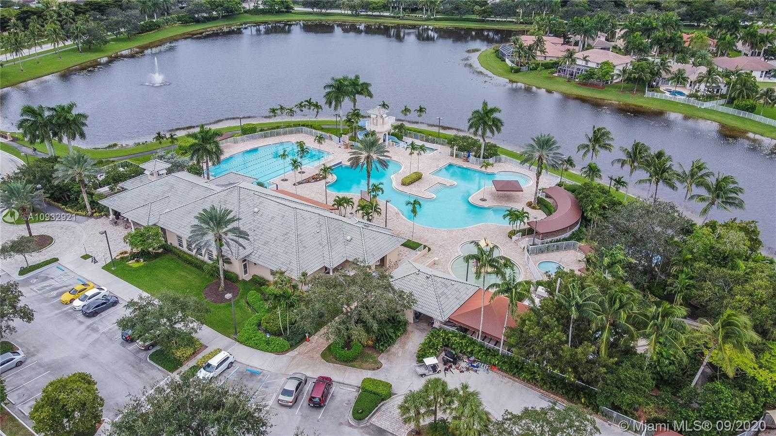 Small Image of 1284 CANARY ISLAND DR, Weston Number 25