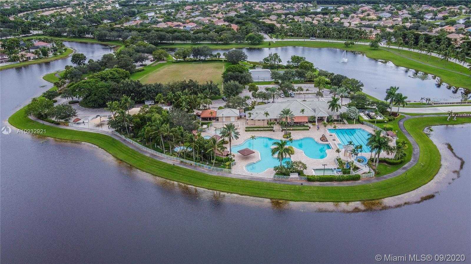 Small Image of 1284 CANARY ISLAND DR, Weston Number 29