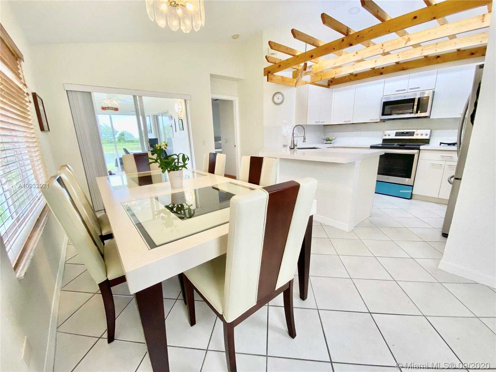 Small Image of 1284 CANARY ISLAND DR, Weston Number 3