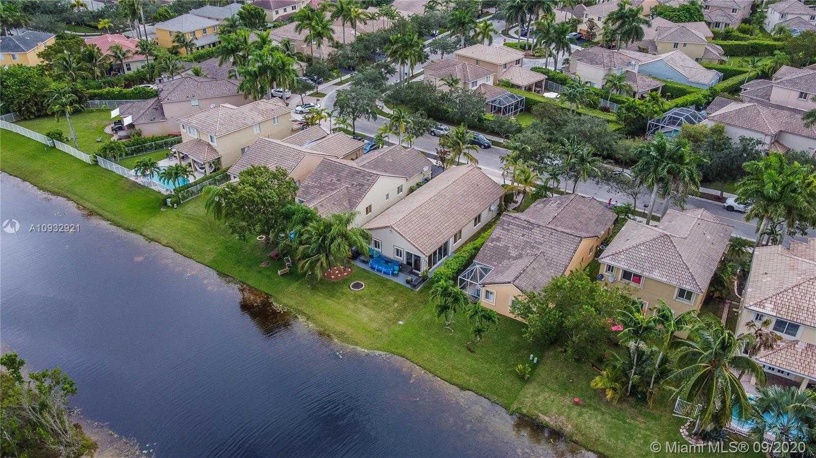 Small Image of 1284 CANARY ISLAND DR, Weston Number 35