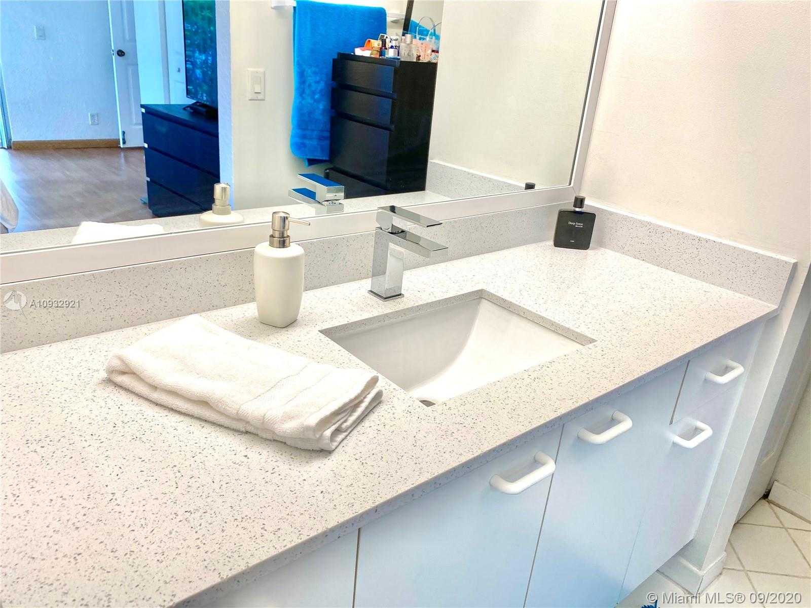 Small Image of 1284 CANARY ISLAND DR, Weston Number 8