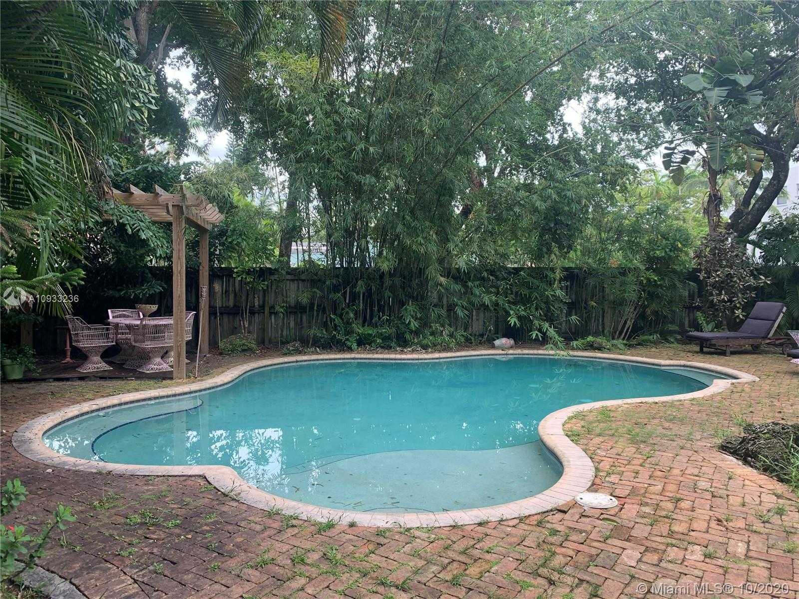 Small Image of 7607 NORTH EAST 7TH AVE, Miami Number 16