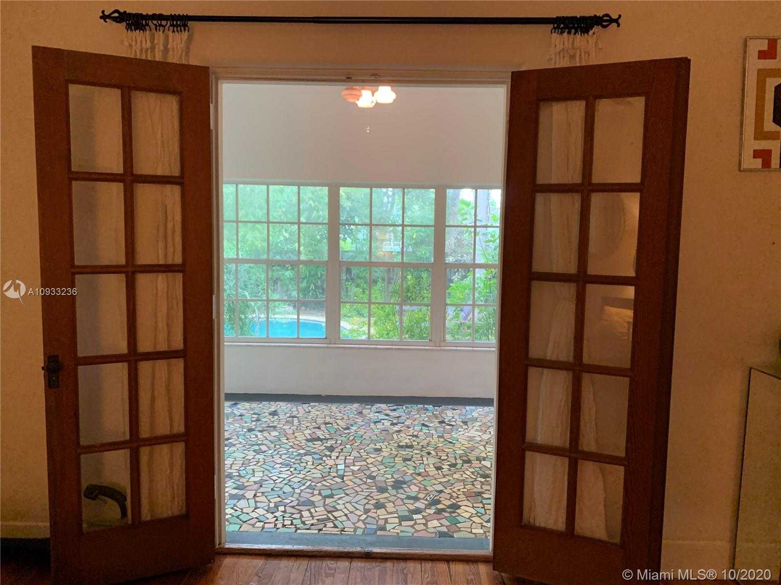 Small Image of 7607 NORTH EAST 7TH AVE, Miami Number 21