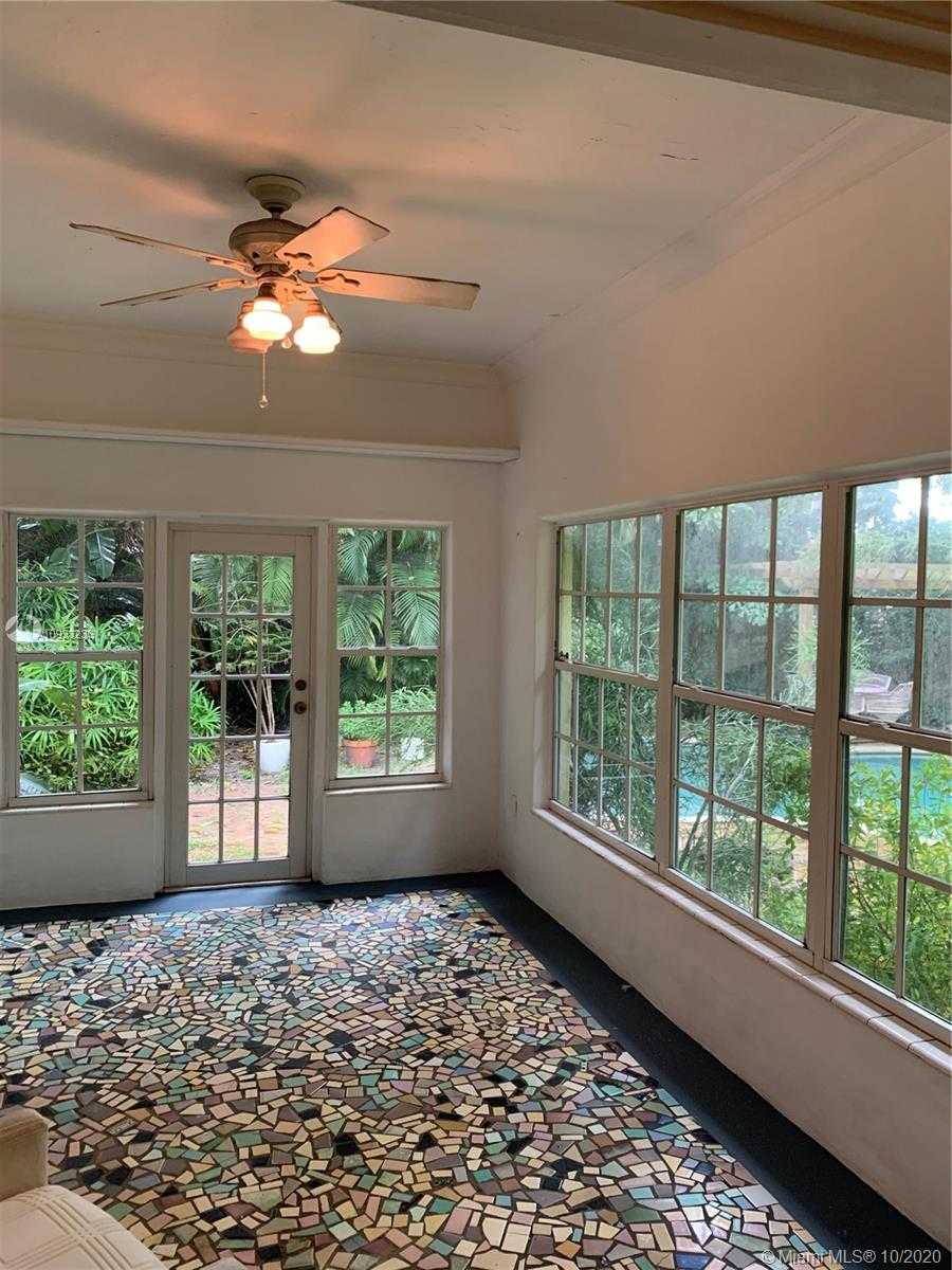 Small Image of 7607 NORTH EAST 7TH AVE, Miami Number 26