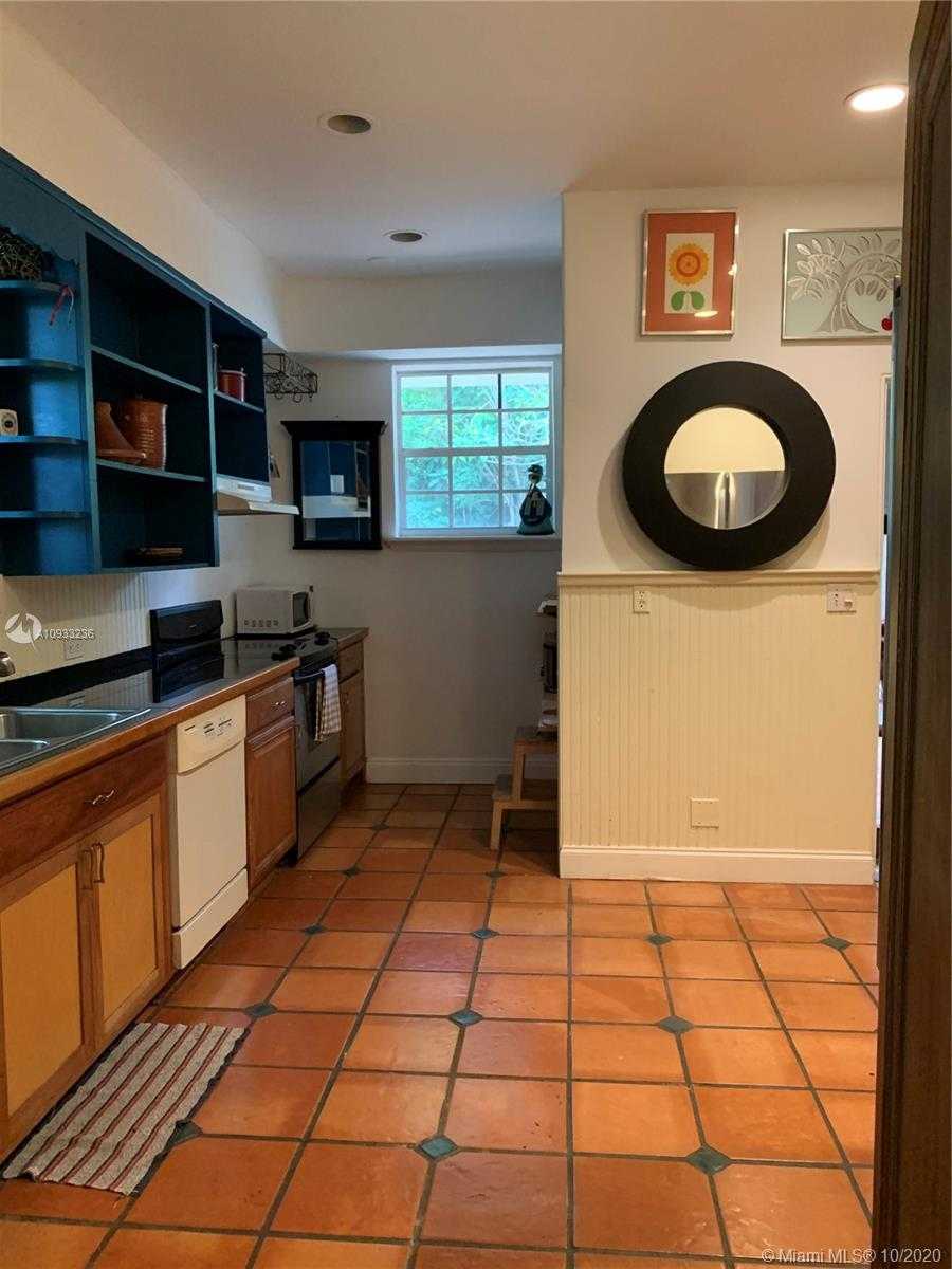 Small Image of 7607 NORTH EAST 7TH AVE, Miami Number 34