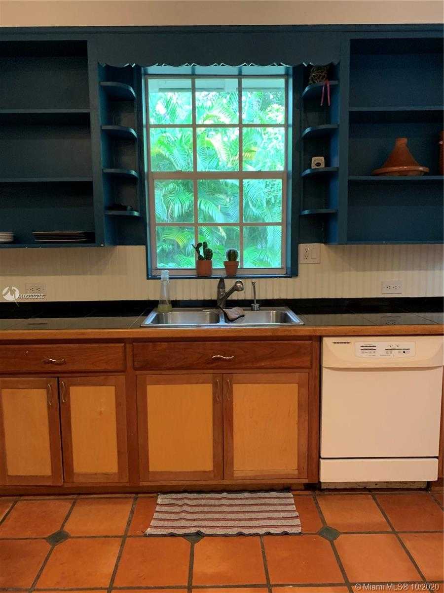 Small Image of 7607 NORTH EAST 7TH AVE, Miami Number 35