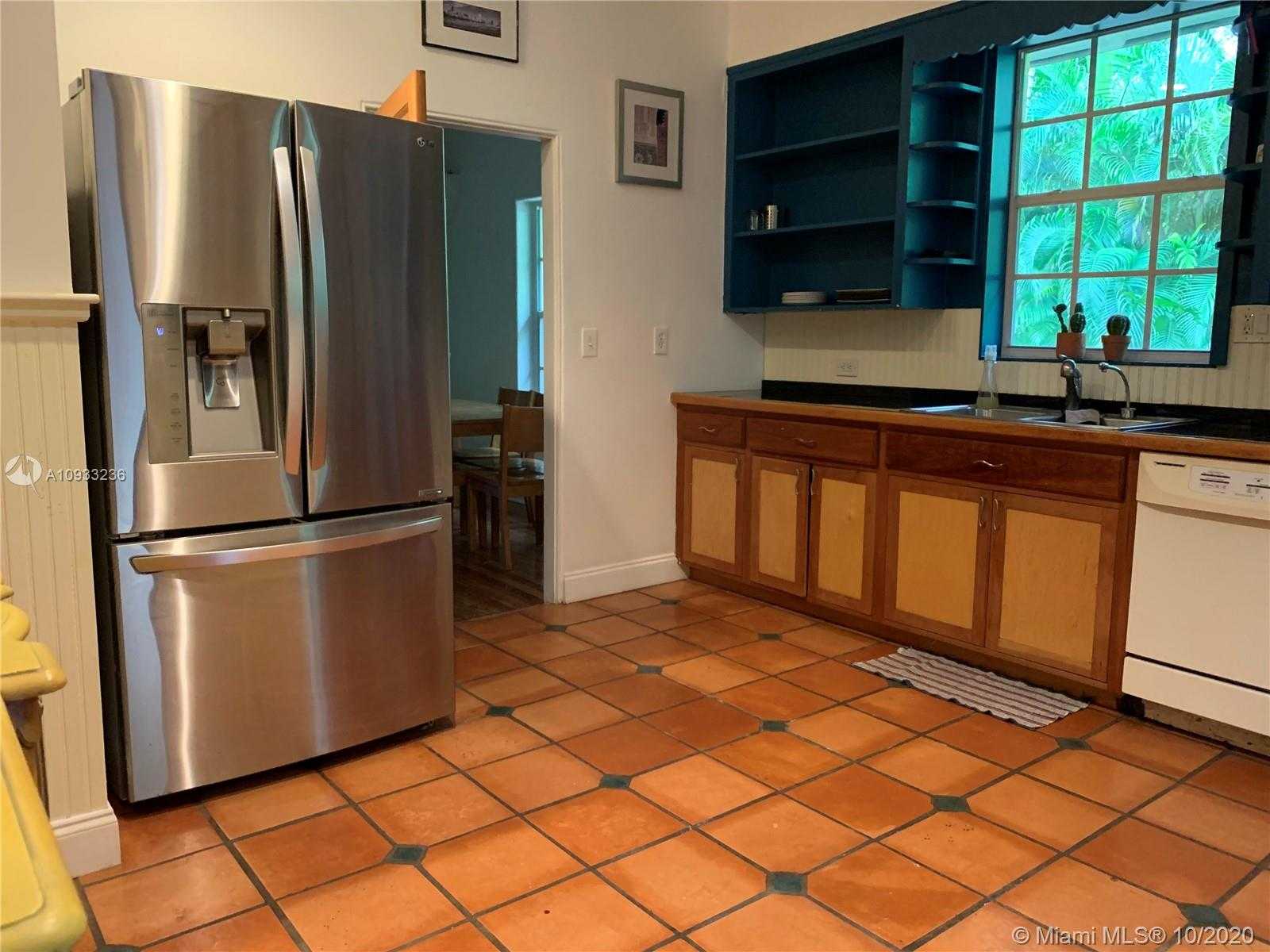 Small Image of 7607 NORTH EAST 7TH AVE, Miami Number 36
