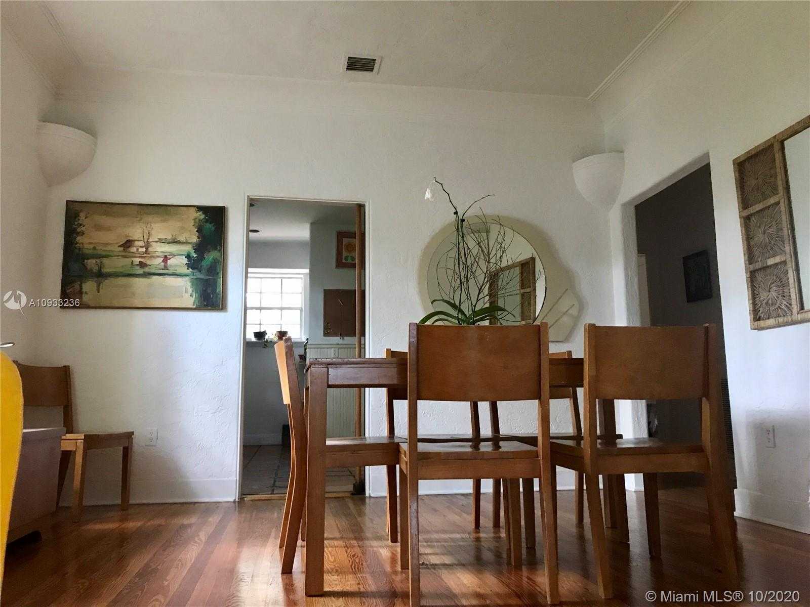 Small Image of 7607 NORTH EAST 7TH AVE, Miami Number 8