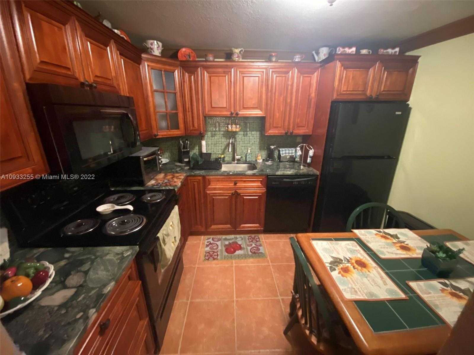 Small Image of 2301 COLLINS AVE #525, Miami Beach Number 4
