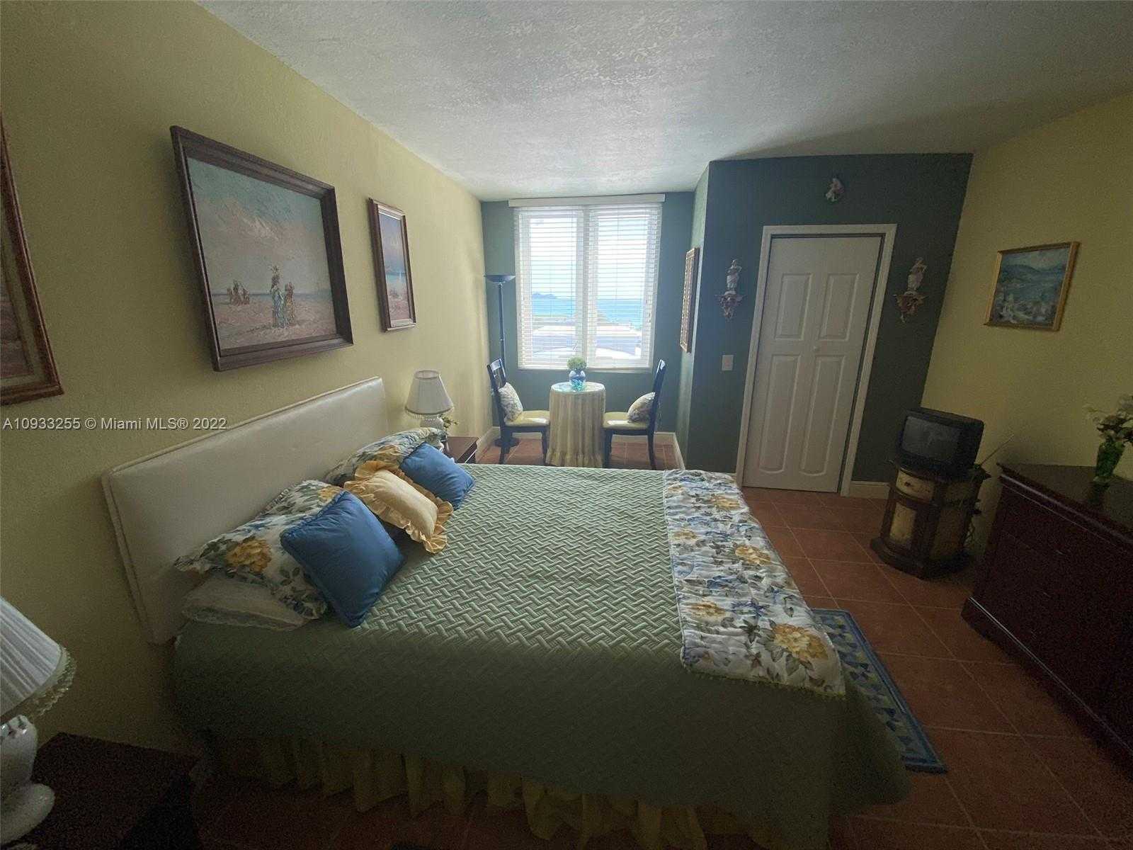 Small Image of 2301 COLLINS AVE #525, Miami Beach Number 6