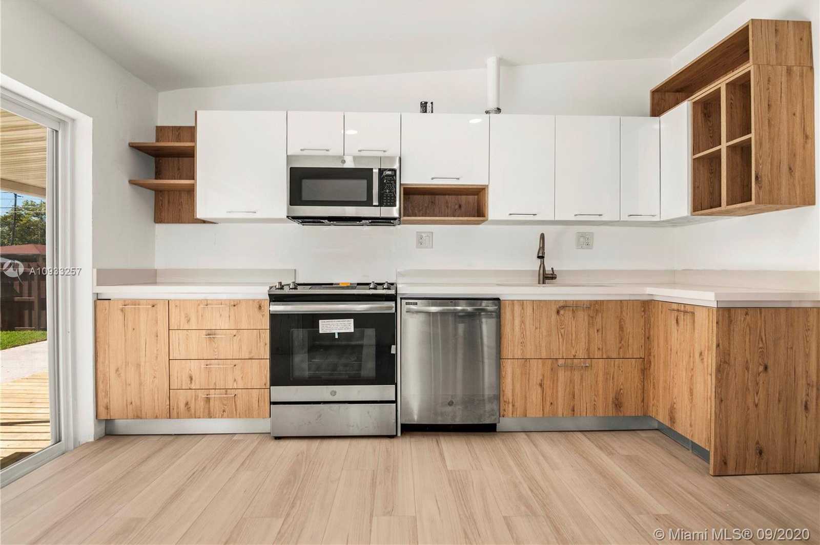 Small Image of 2952 SOUTH WEST 27TH TER, Miami Number 10