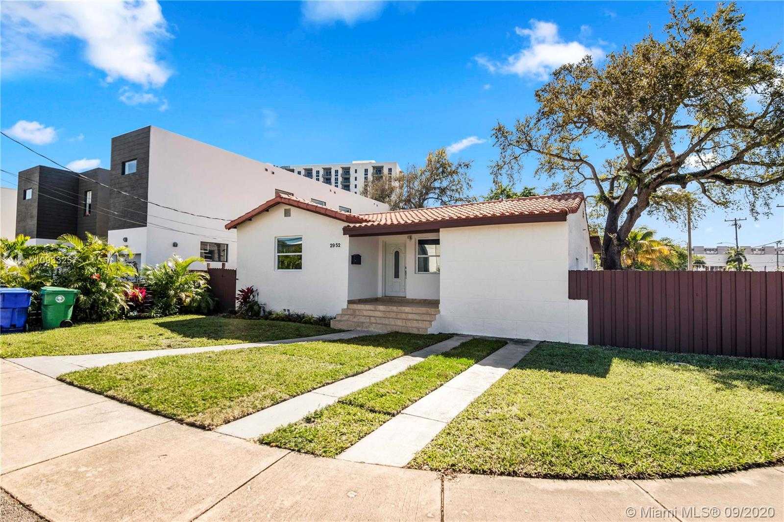 Small Image of 2952 SOUTH WEST 27TH TER, Miami Number 2