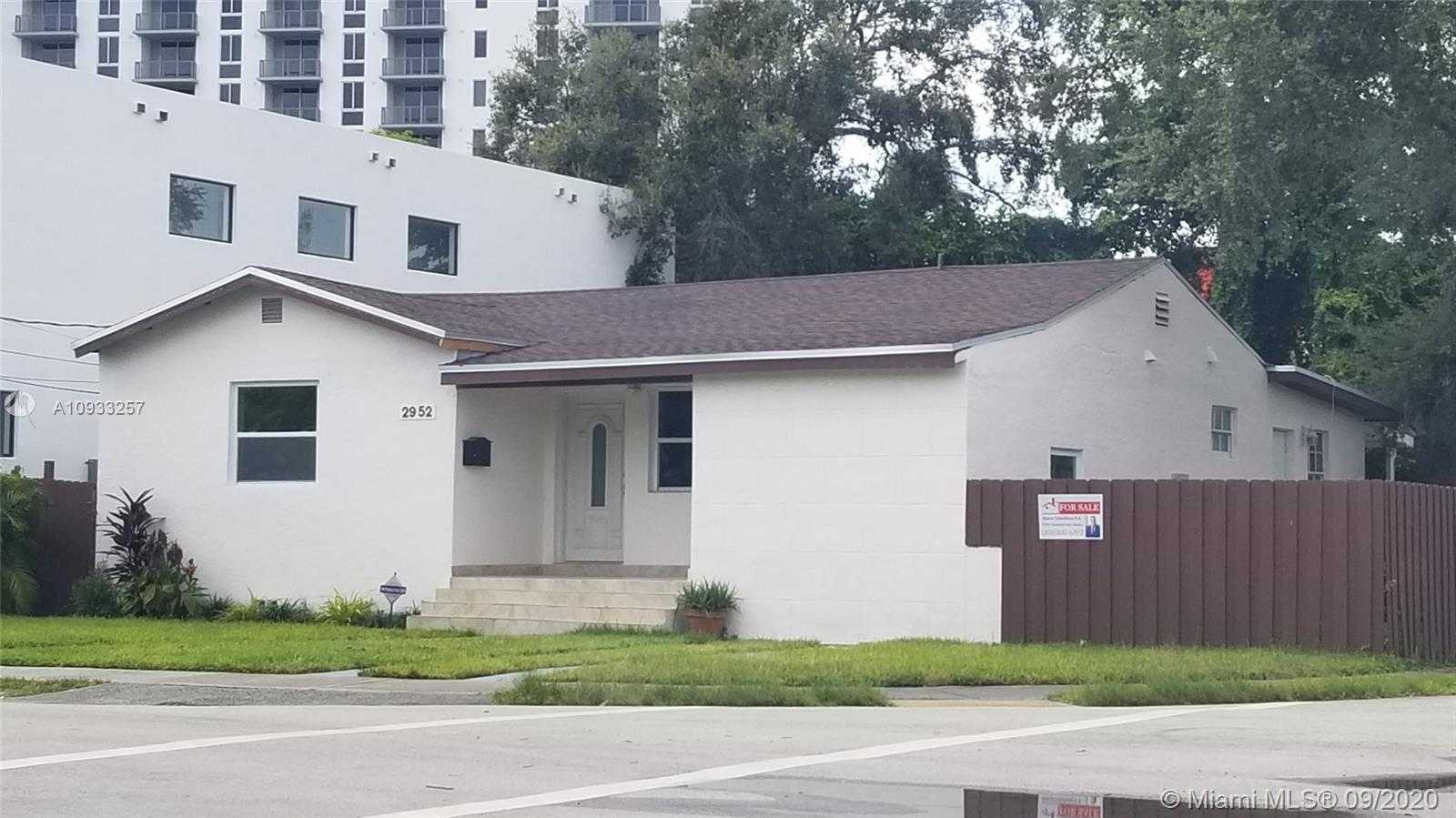 Small Image of 2952 SOUTH WEST 27TH TER, Miami Number 26