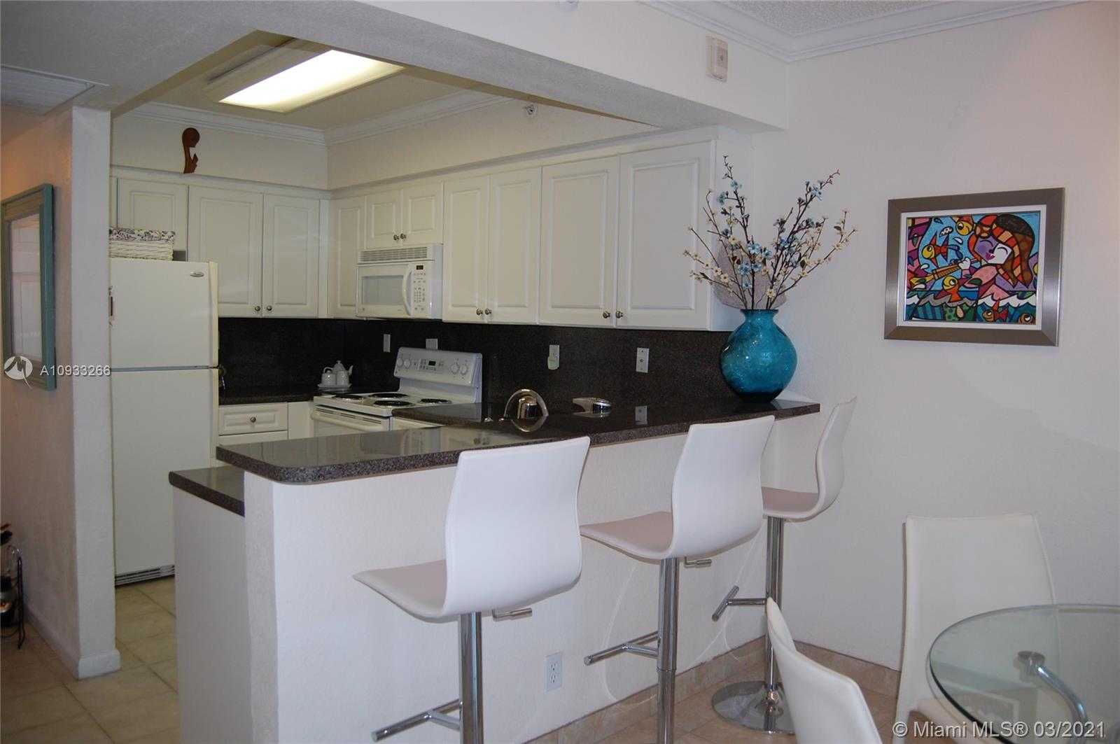 Small Image of 2501 SOUTH OCEAN DR #L17, Hollywood Number 13