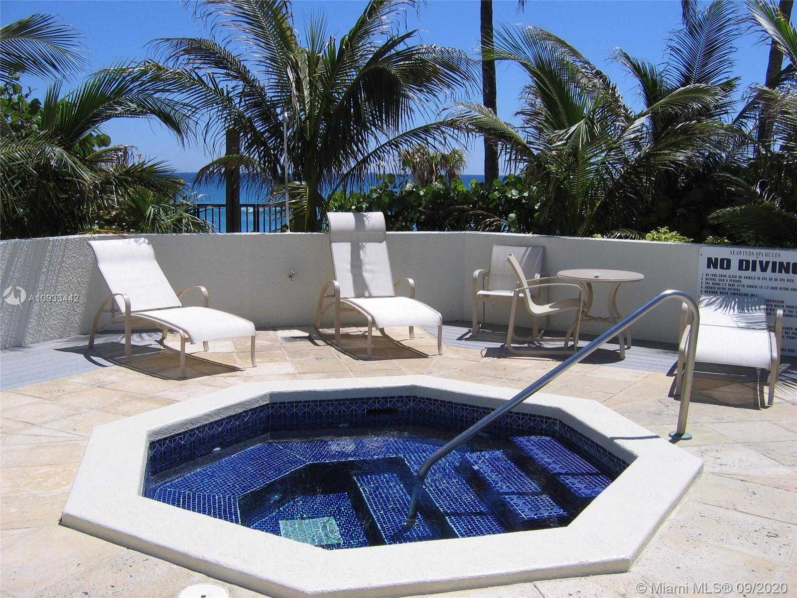 Small Image of 5070 N Ocean Dr, Riviera Beach, FL 33404, USA Number 26