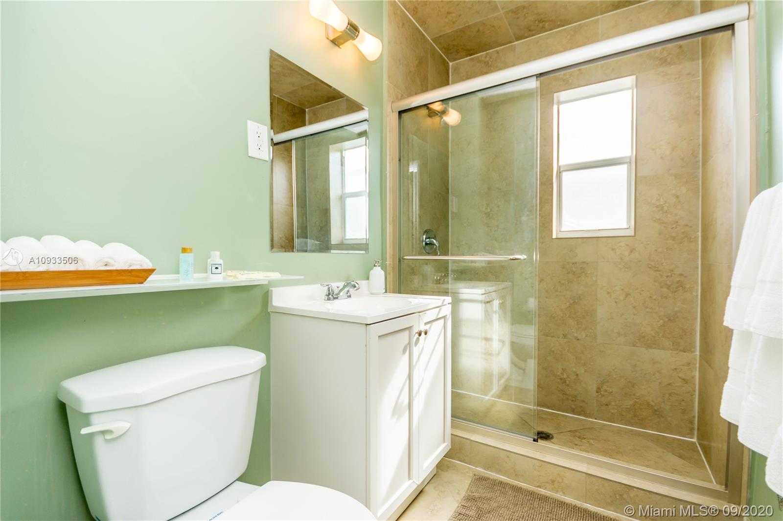 Small Image of 7430 CARLYLE AVE #3, Miami Beach Number 13