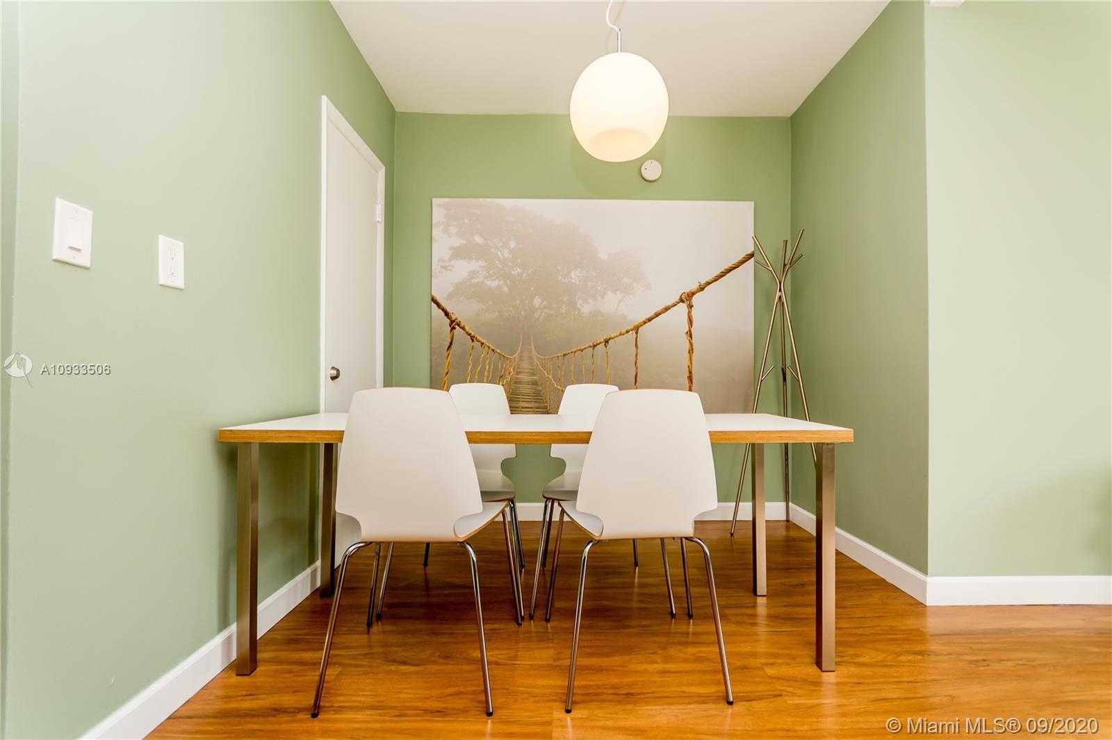 Small Image of 7430 CARLYLE AVE #3, Miami Beach Number 9