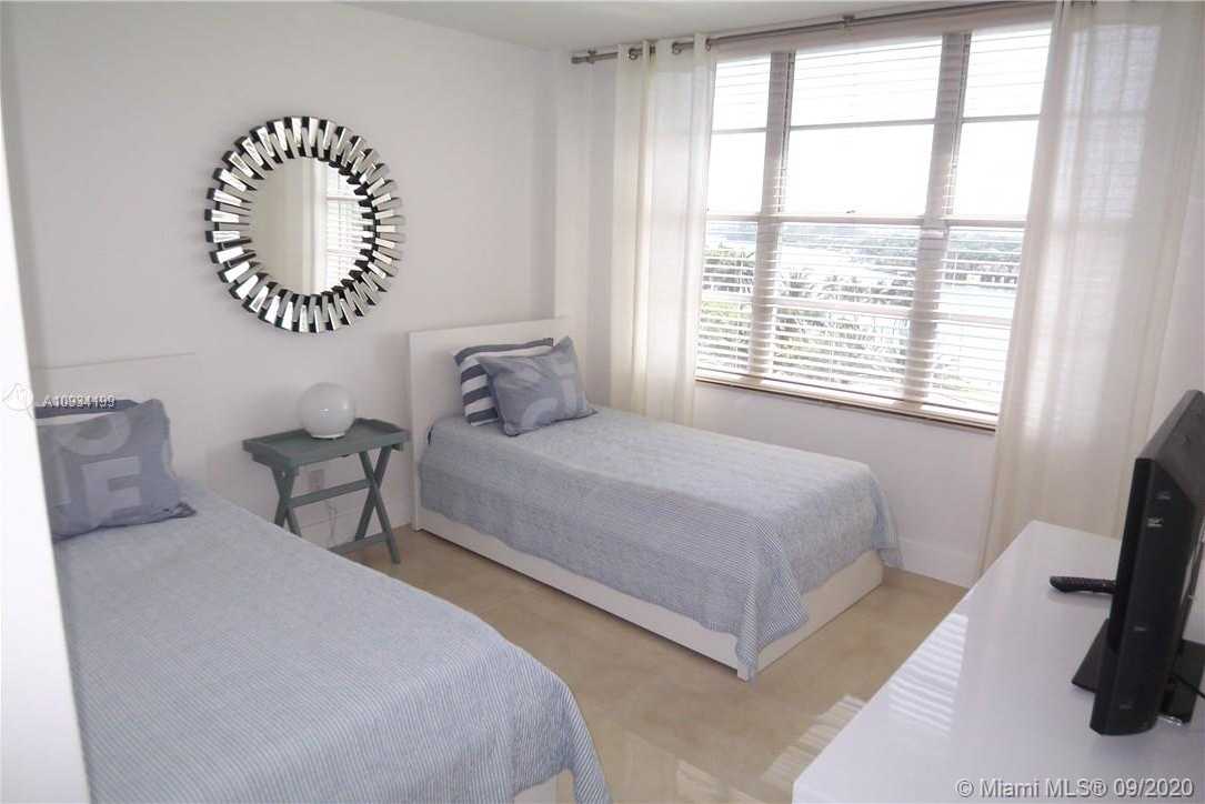 Small Image of 5161 COLLINS AV #806, Miami Beach Number 14