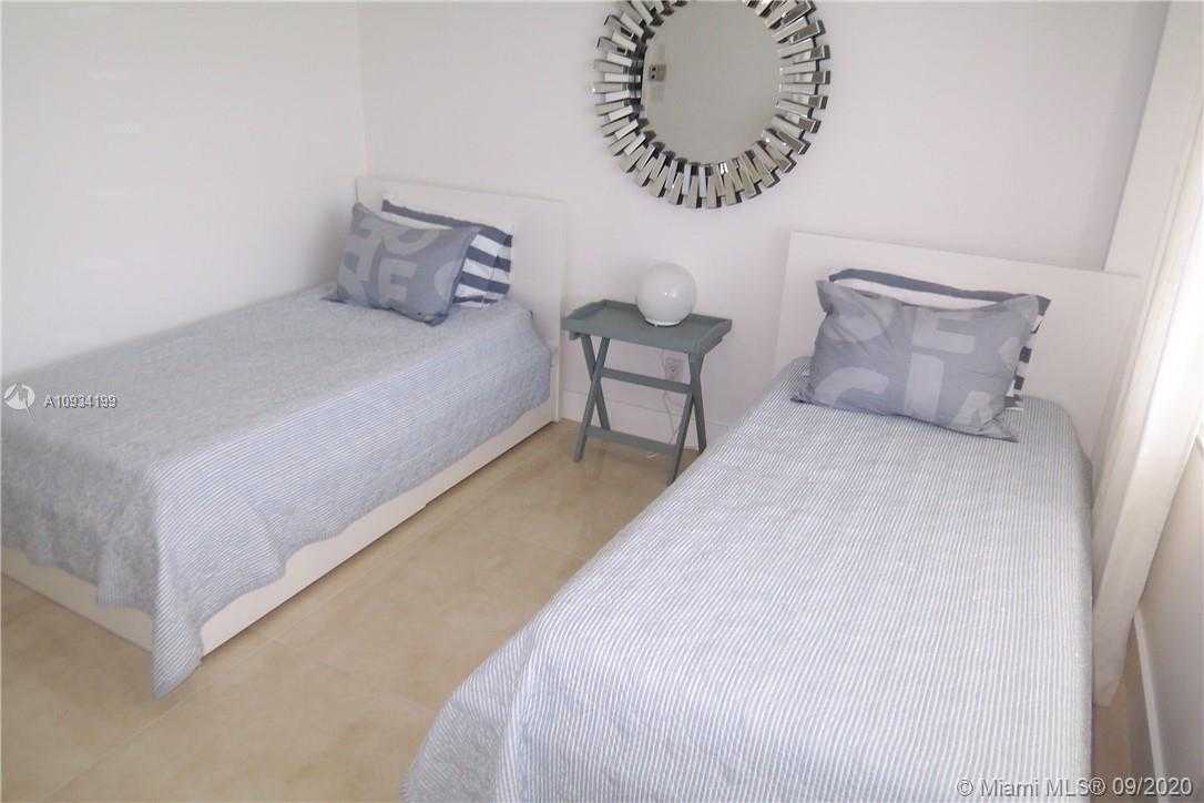 Small Image of 5161 COLLINS AV #806, Miami Beach Number 15