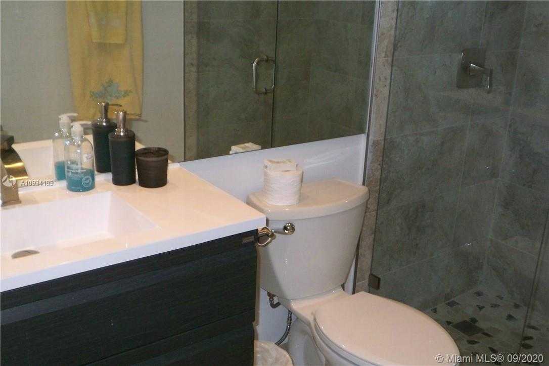 Small Image of 5161 COLLINS AV #806, Miami Beach Number 19