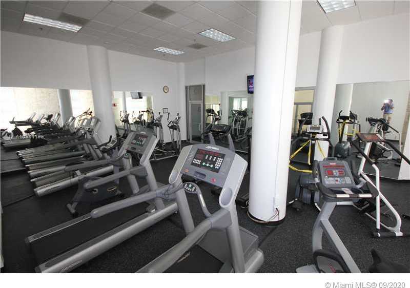 Small Image of 5161 COLLINS AV #806, Miami Beach Number 47