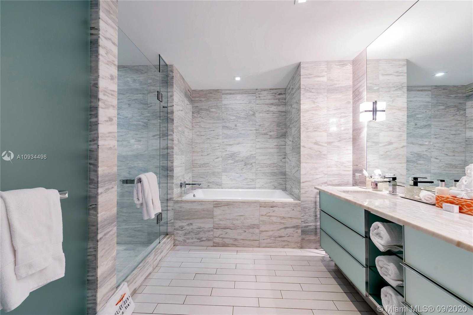 Small Image of 2201 COLLINS AV #1411, Miami Beach Number 10