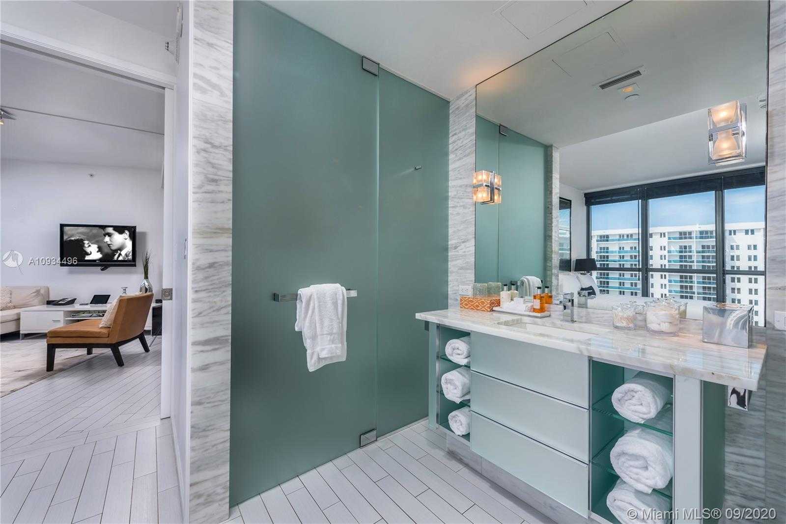 Small Image of 2201 COLLINS AV #1411, Miami Beach Number 16