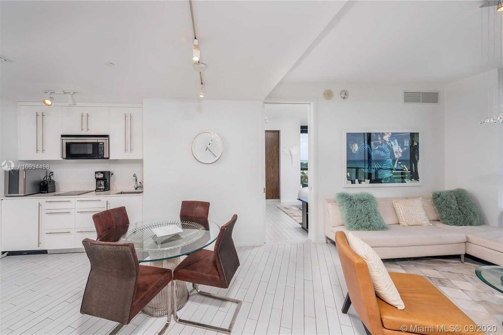 Small Image of 2201 COLLINS AV #1411, Miami Beach Number 3