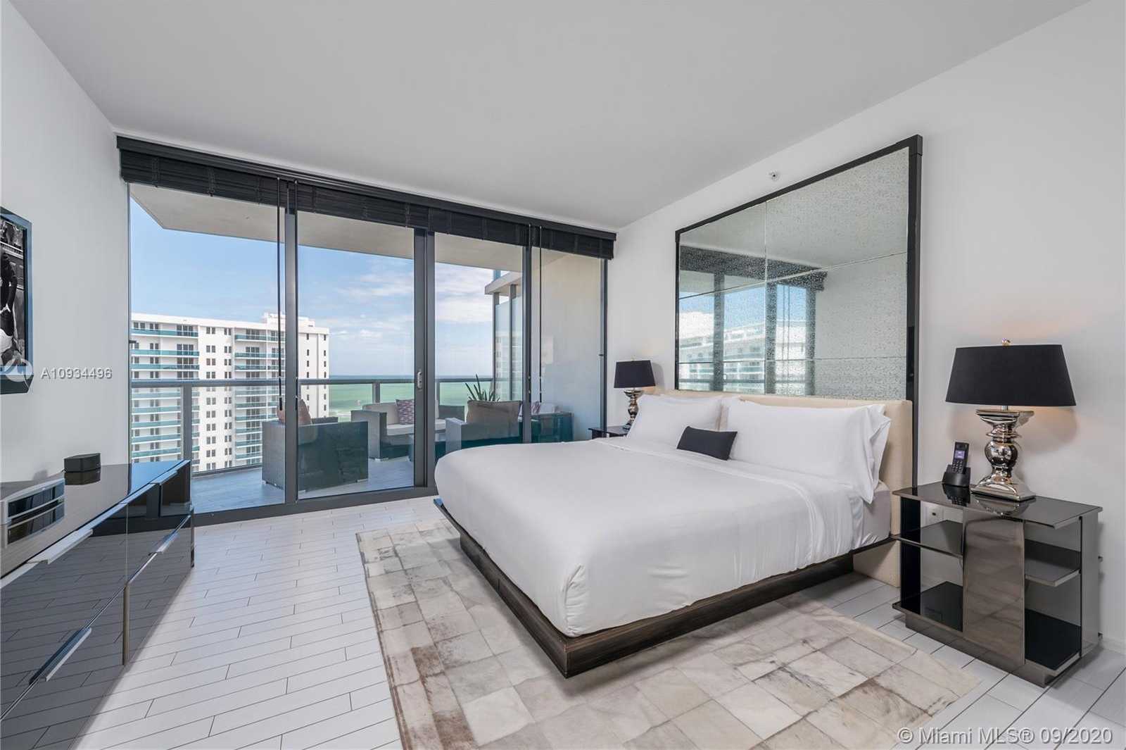 Small Image of 2201 COLLINS AV #1411, Miami Beach Number 5