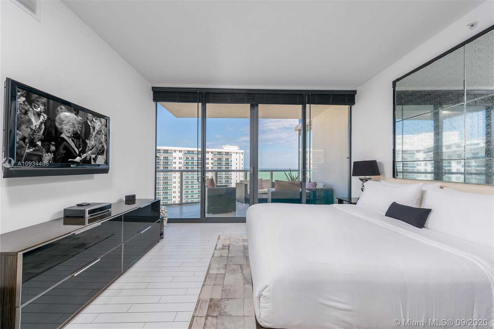 Small Image of 2201 COLLINS AV #1411, Miami Beach Number 7