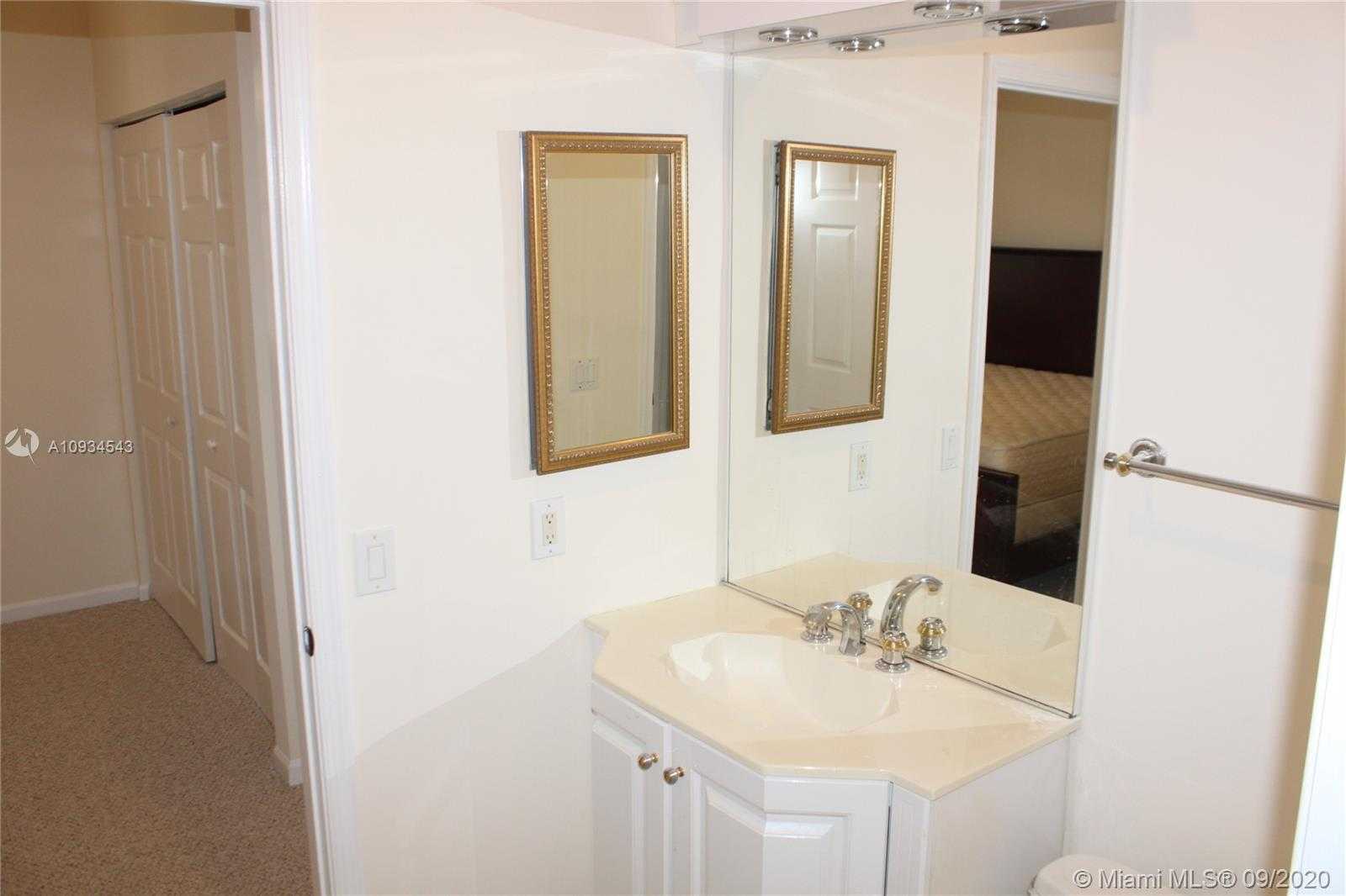 Small Image of 2568 JARDIN PL #2568, Weston Number 17