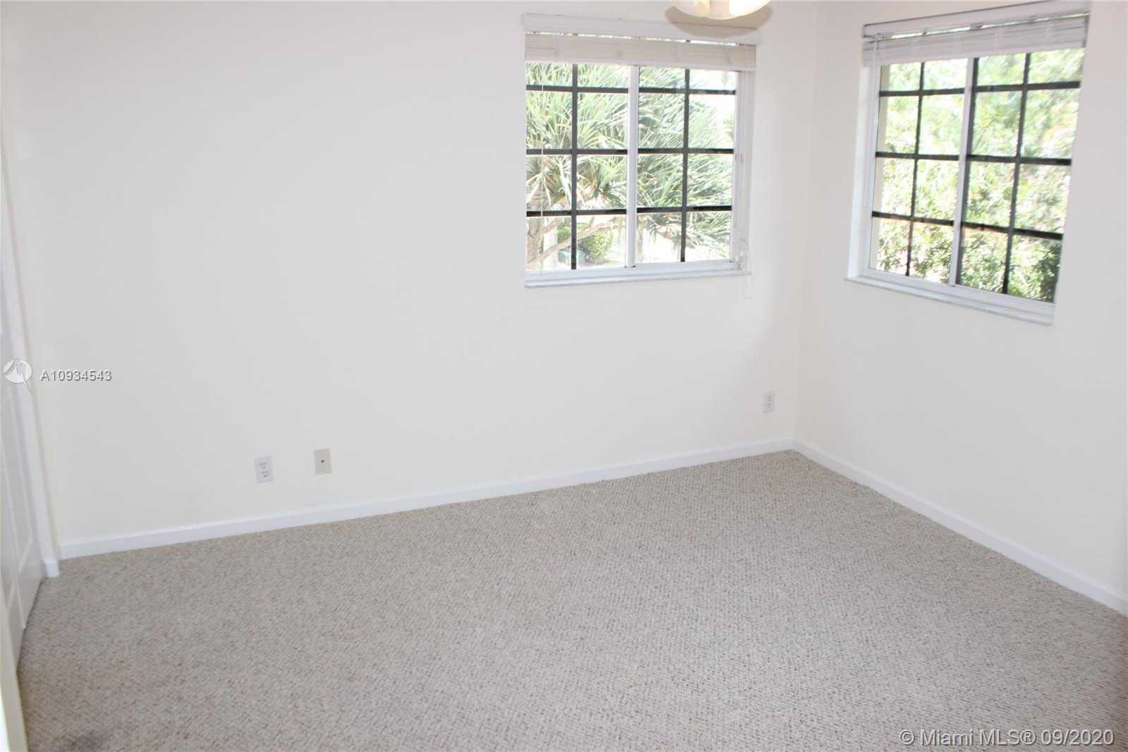 Small Image of 2568 JARDIN PL #2568, Weston Number 20
