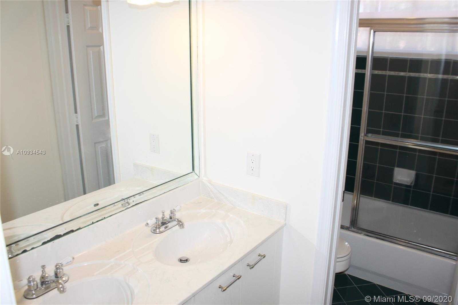 Small Image of 2568 JARDIN PL #2568, Weston Number 21