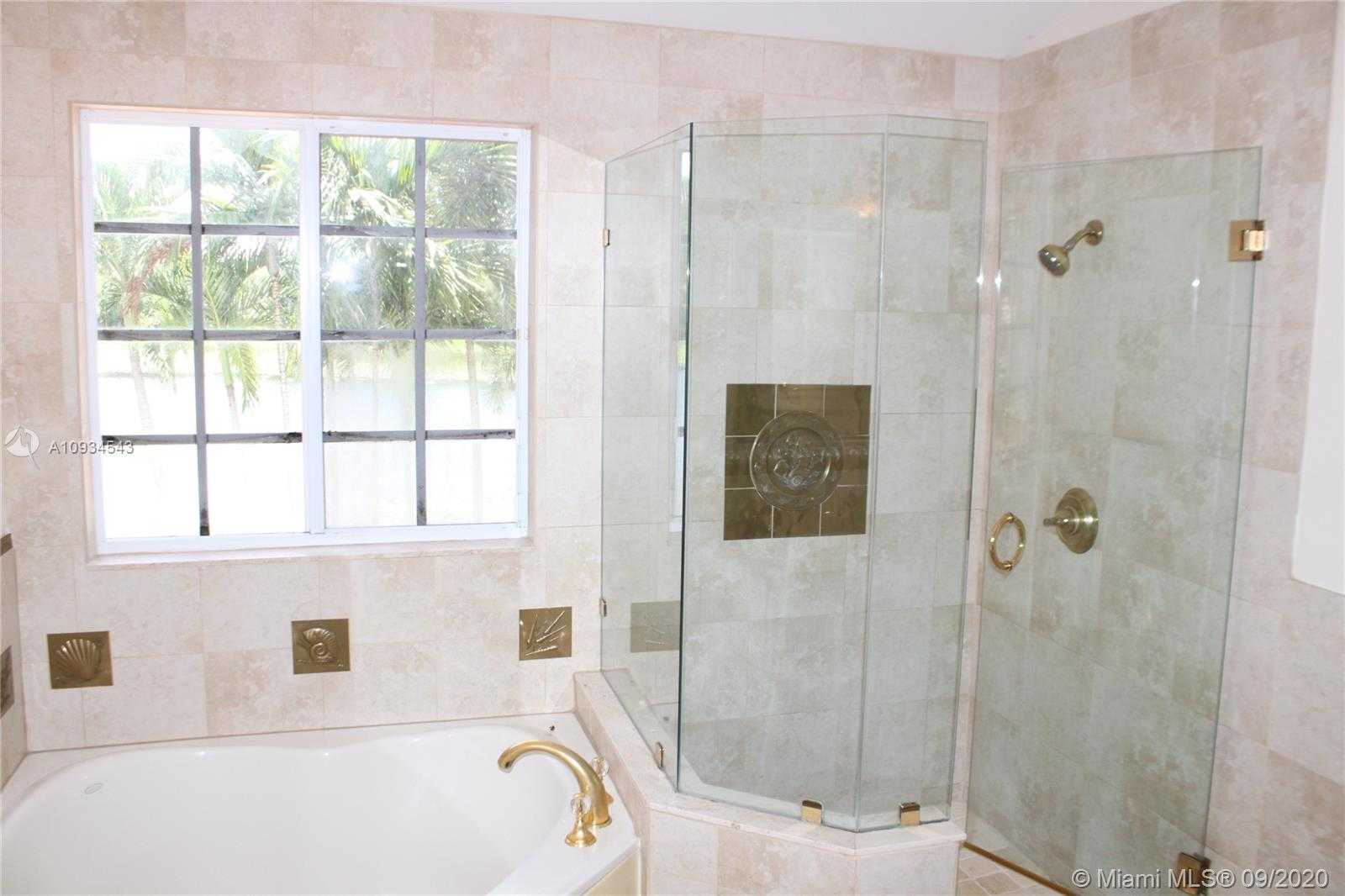 Small Image of 2568 JARDIN PL #2568, Weston Number 24