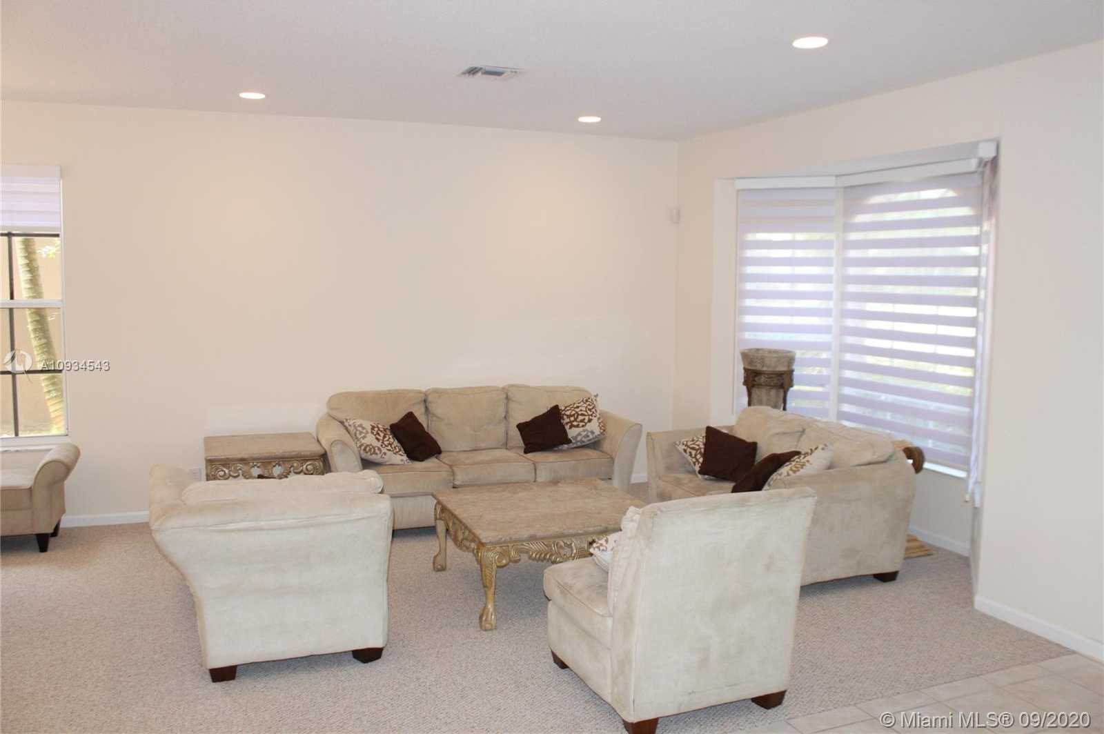 Small Image of 2568 JARDIN PL #2568, Weston Number 4