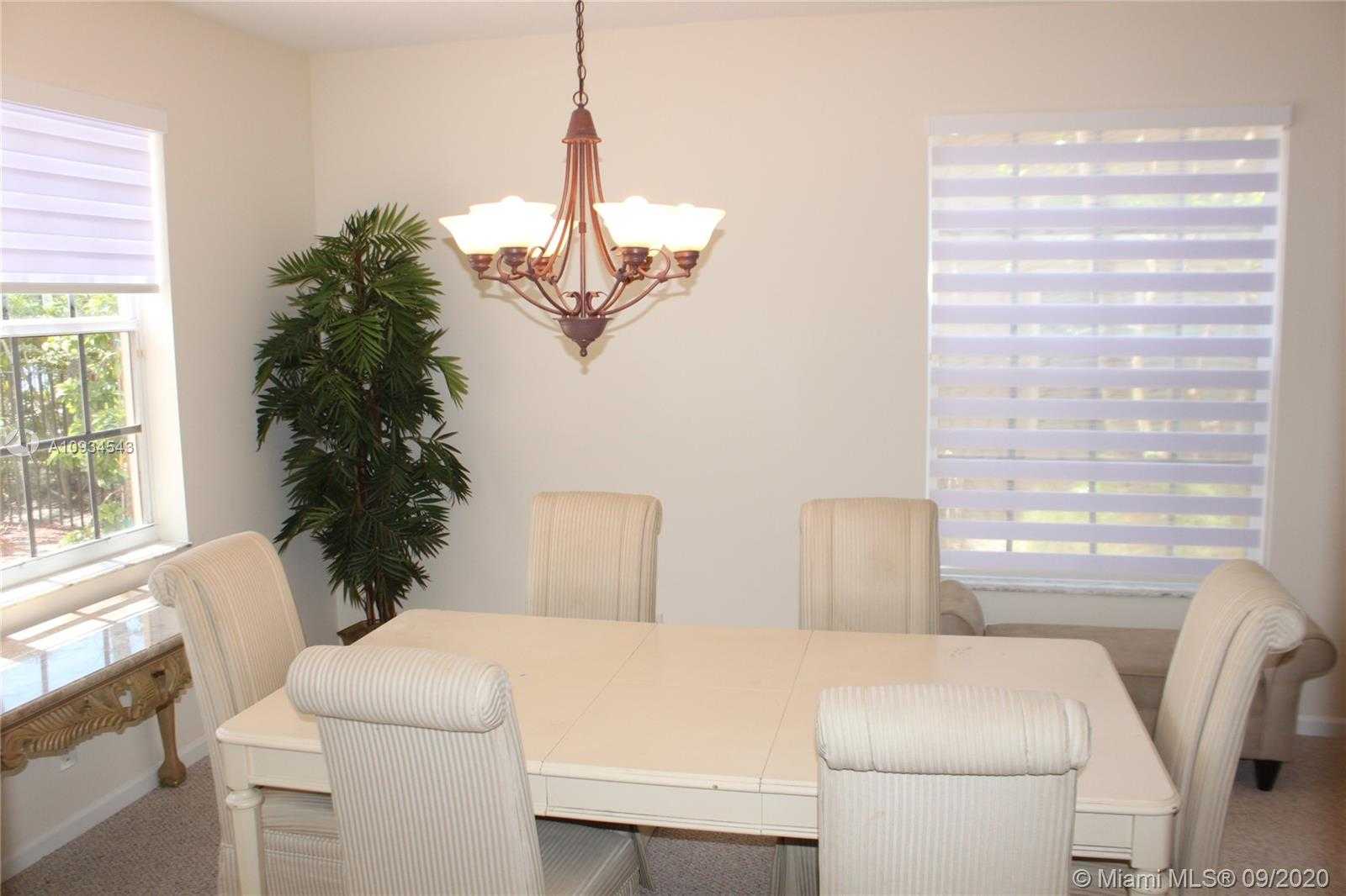 Small Image of 2568 JARDIN PL #2568, Weston Number 6