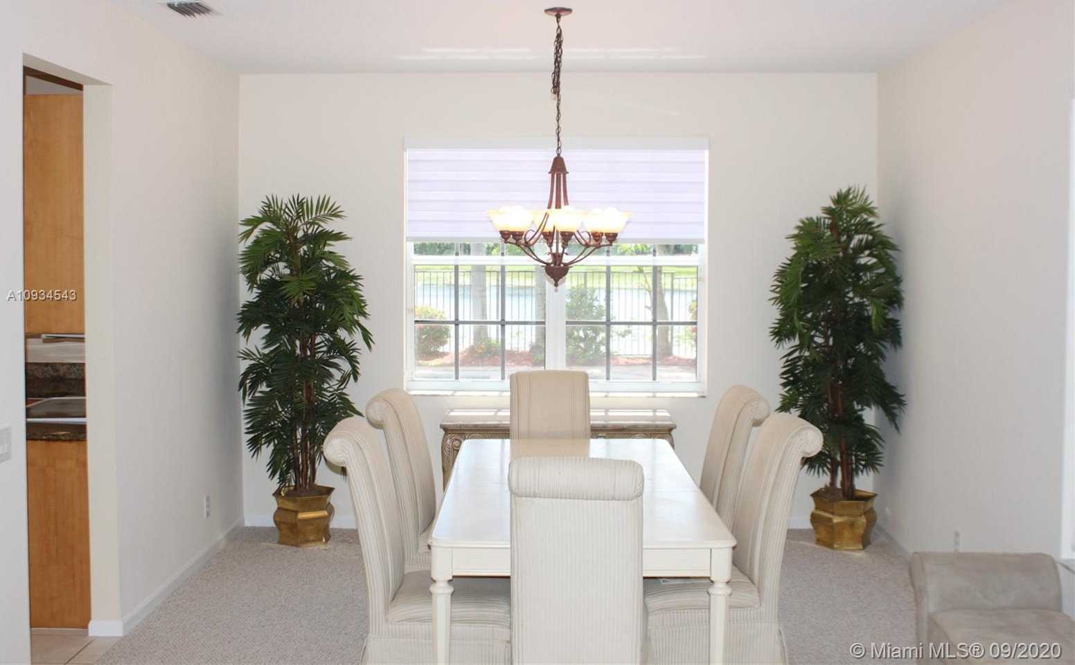 Small Image of 2568 JARDIN PL #2568, Weston Number 7