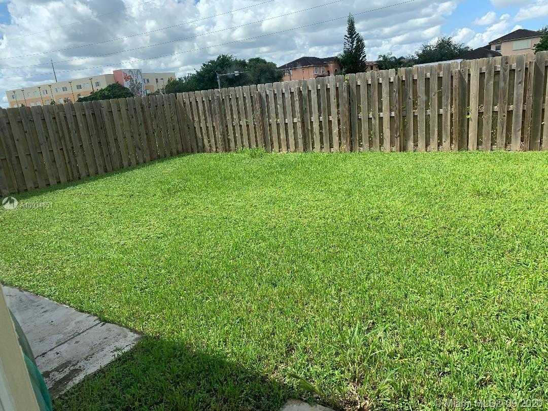 Small Image of 14052 SOUTH WEST 156TH AVE, Miami Number 4