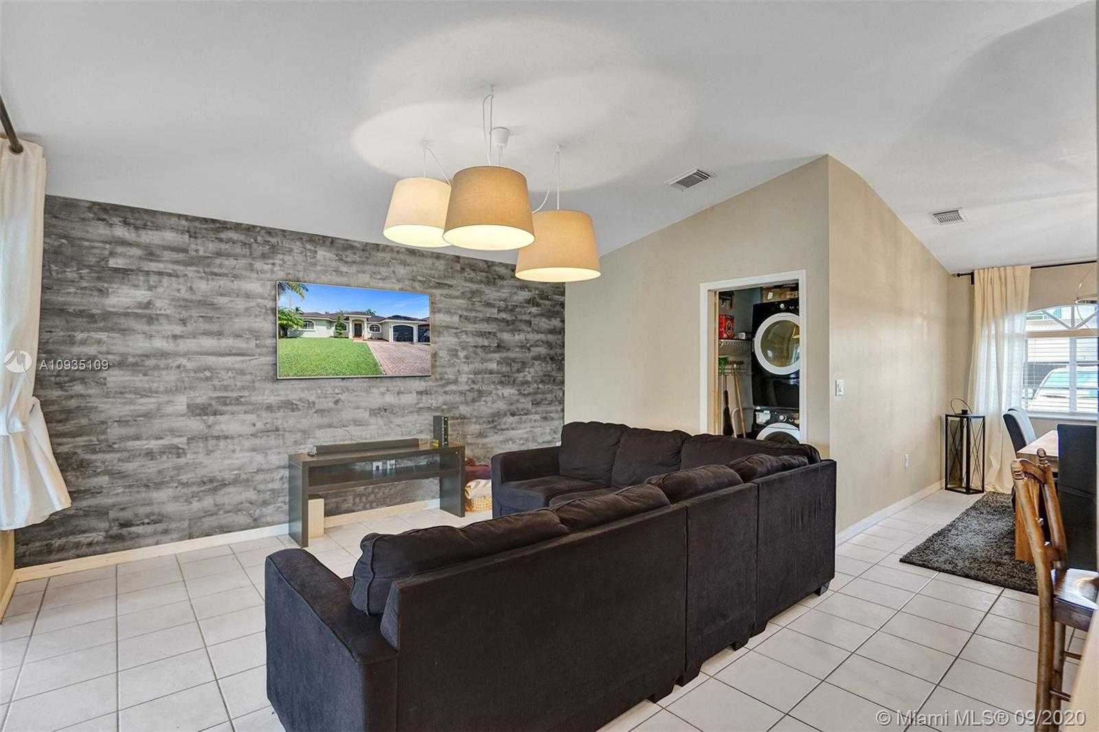Small Image of 14221 SOUTH WEST 160TH TER, Miami Number 15