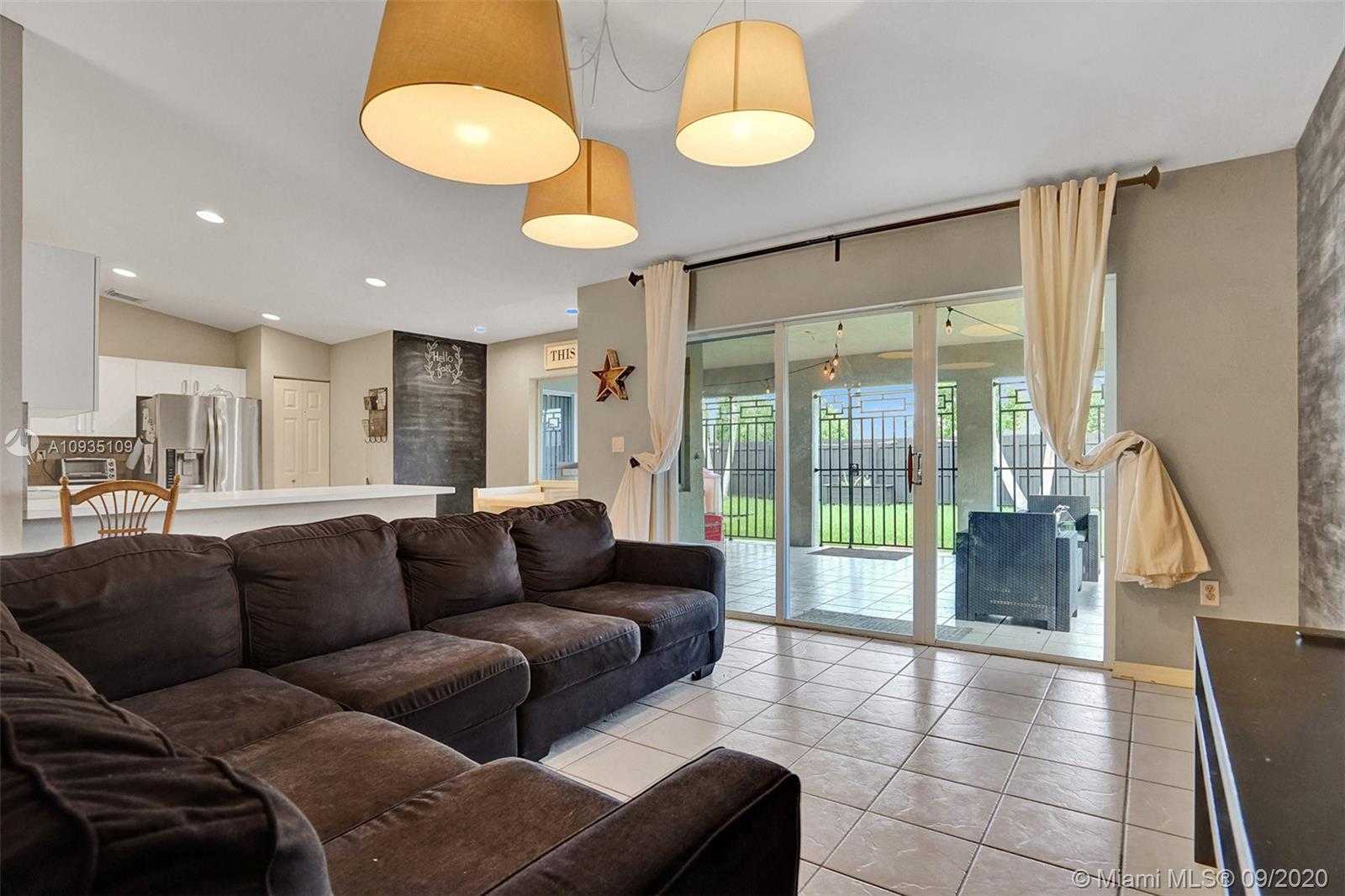 Small Image of 14221 SOUTH WEST 160TH TER, Miami Number 17