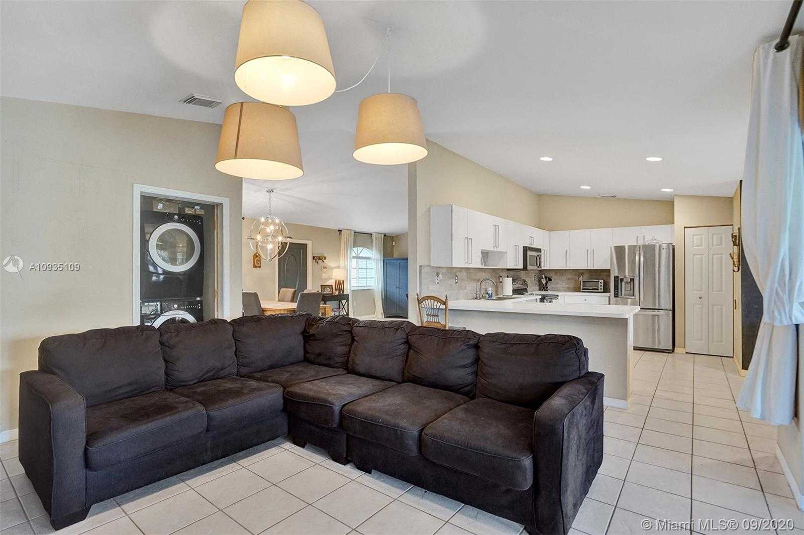 Small Image of 14221 SOUTH WEST 160TH TER, Miami Number 19