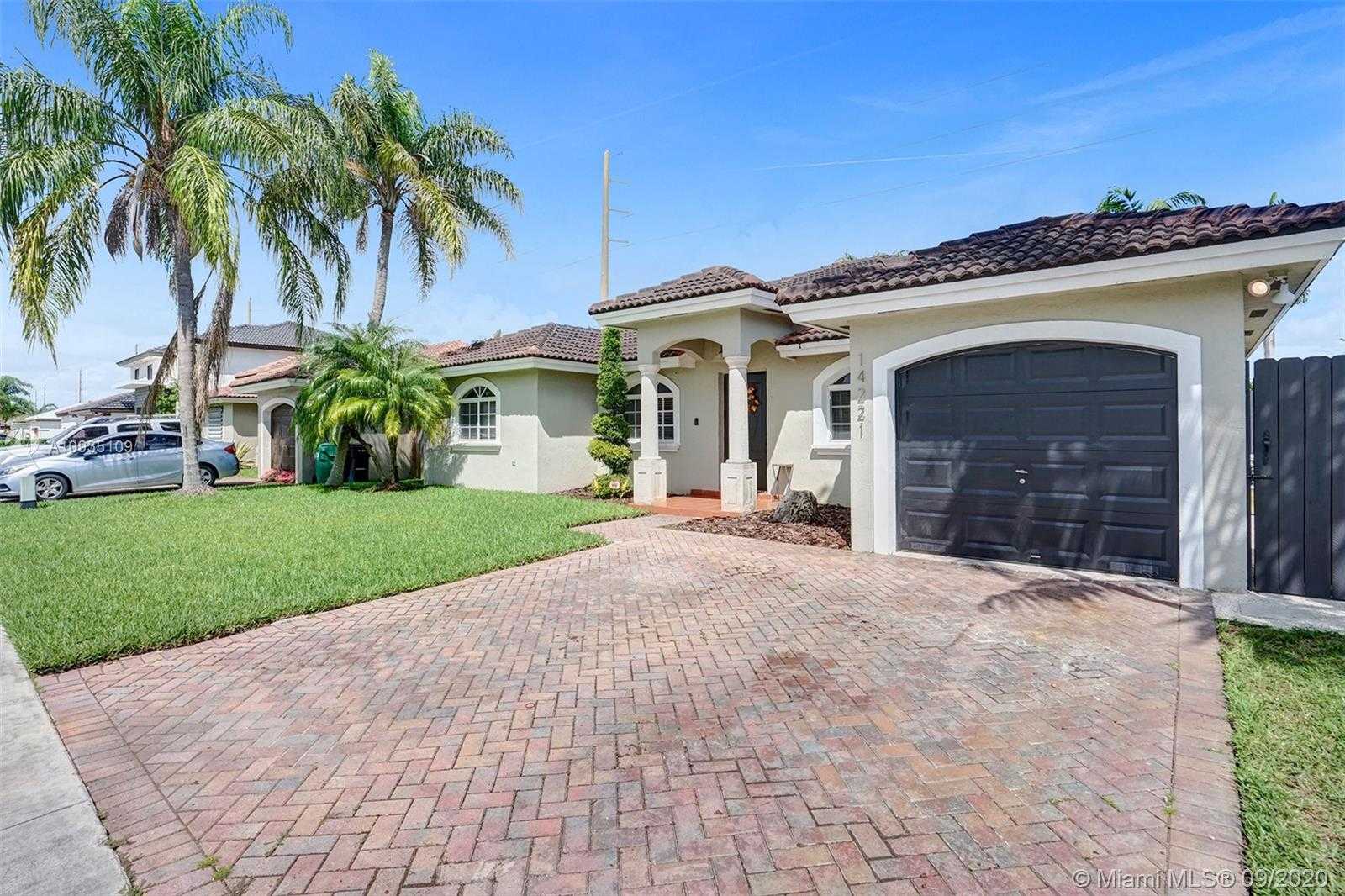 Small Image of 14221 SOUTH WEST 160TH TER, Miami Number 2