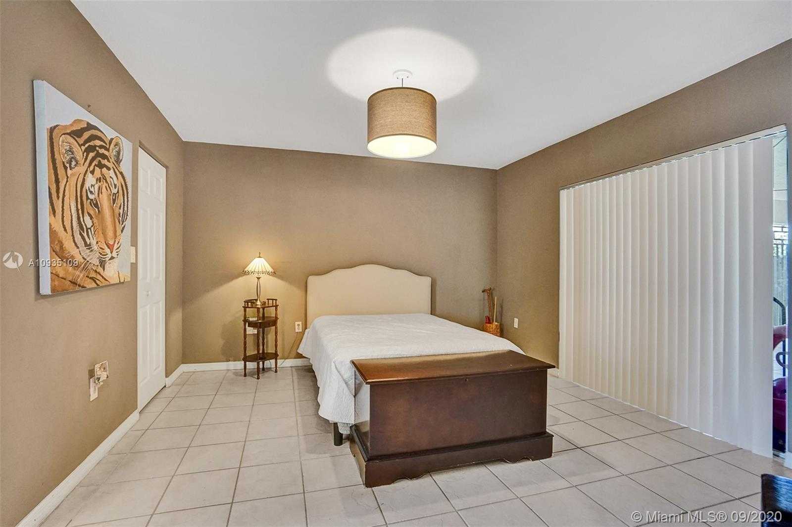 Small Image of 14221 SOUTH WEST 160TH TER, Miami Number 29