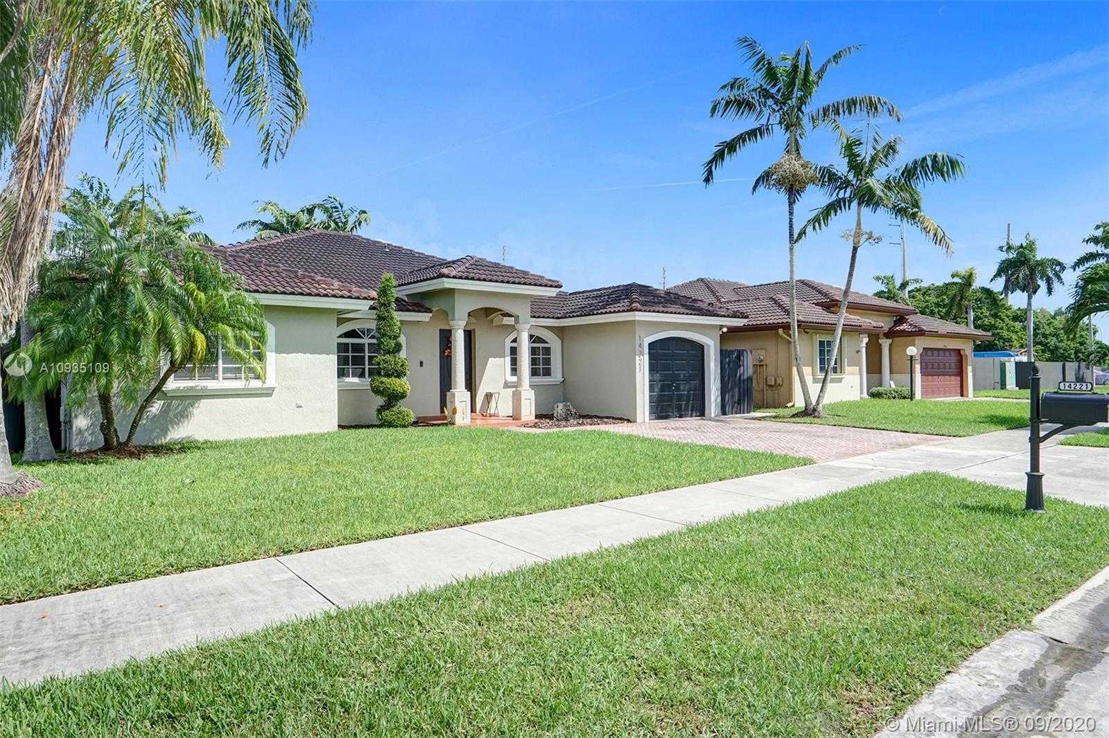 Small Image of 14221 SOUTH WEST 160TH TER, Miami Number 3