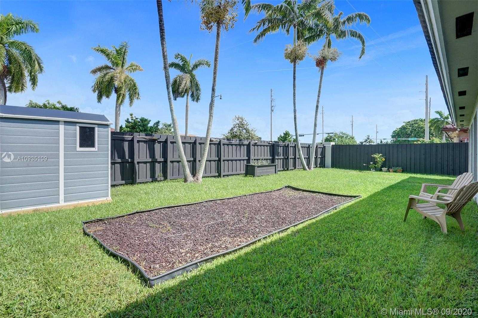 Small Image of 14221 SOUTH WEST 160TH TER, Miami Number 38