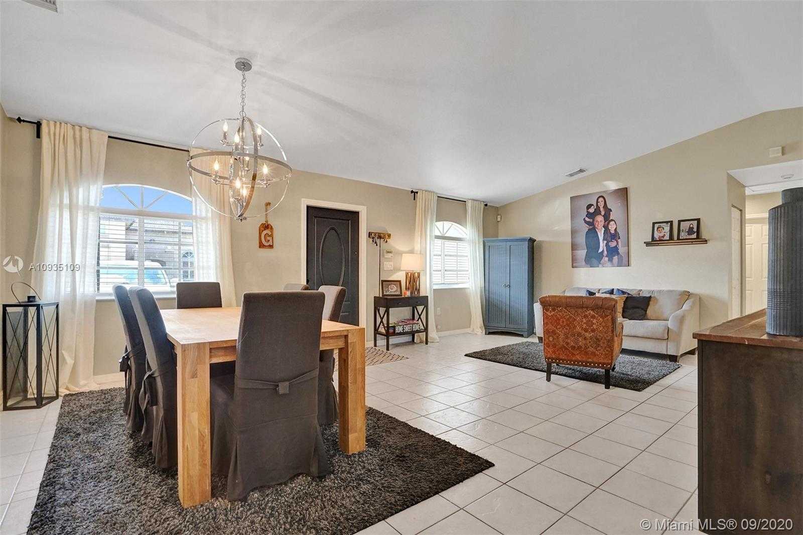 Small Image of 14221 SOUTH WEST 160TH TER, Miami Number 6