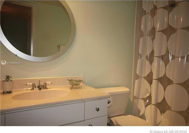 Small Image of 5161 Collins Ave, Miami Beach, FL 33140, USA Number 18
