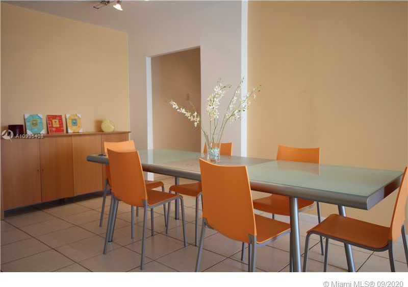Small Image of 5161 Collins Ave, Miami Beach, FL 33140, USA Number 7